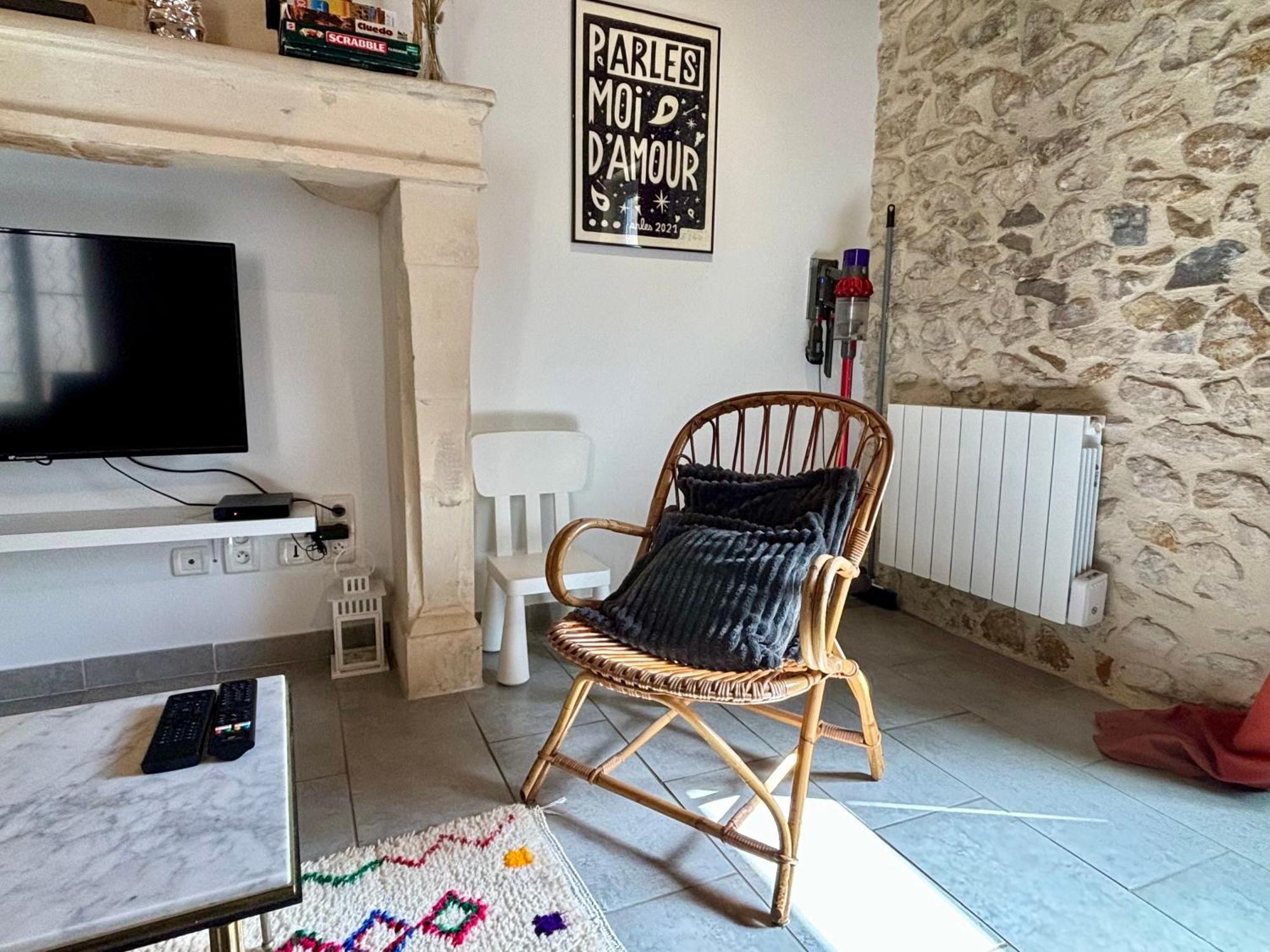 Arles Fait Sa Revolution Villa Ngoại thất bức ảnh